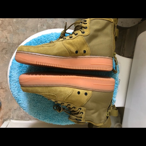 Nike SF Air Force 1 Mid (New Without box) - Picture 6 of 8